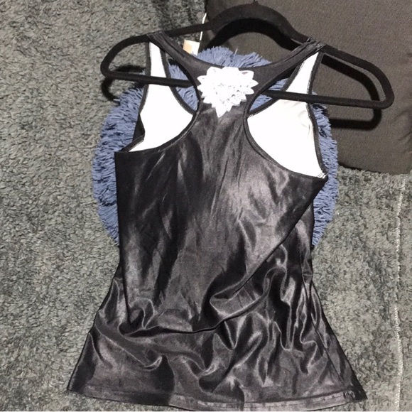 Shiny Black Tank Top • Diamond skull Design - Picture 2 of 2